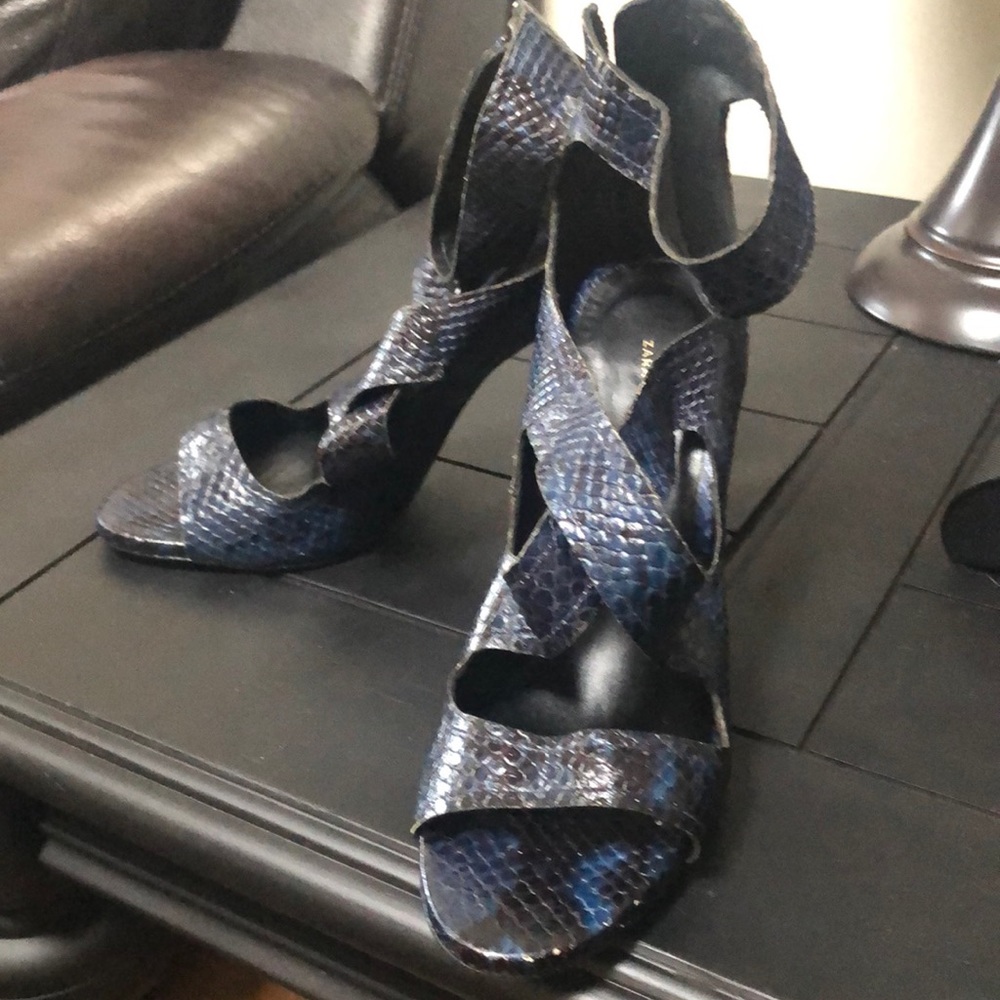 Shoes - Picture 3 of 5